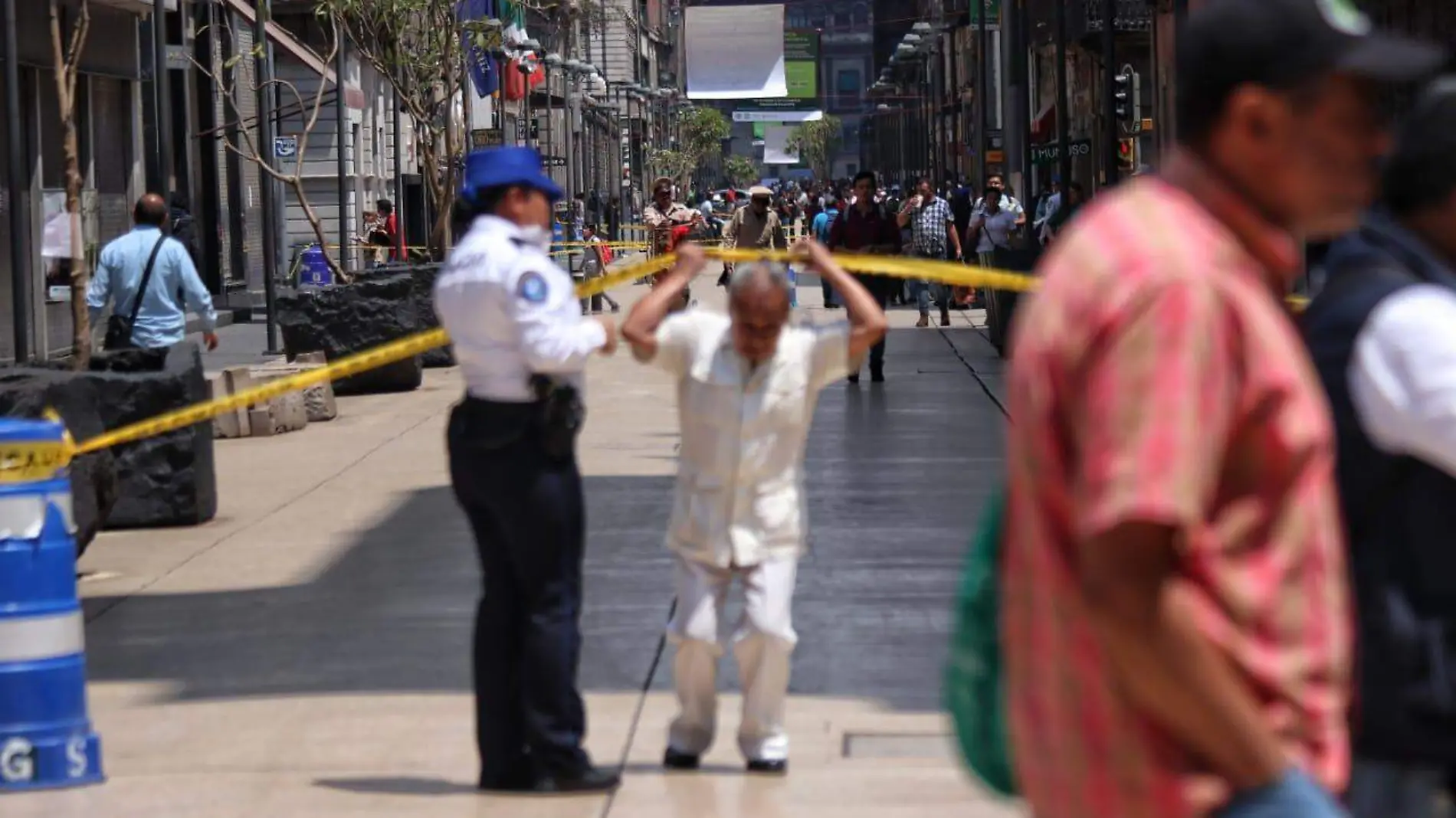 calle madero covid ROBERTO HERNANDEZ (2)